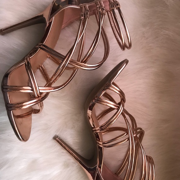 Brand new Miss Lola ( Lola Shoetique) Heels - Picture 5 of 7